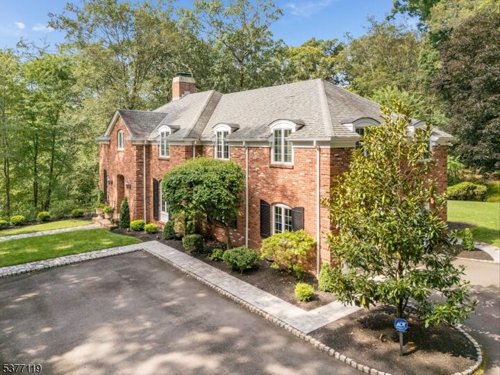 Property Photo:  10 Farview Dr  NJ 08801 
