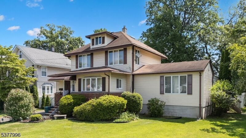Property Photo: 401 Brookside Pl NJ 07027