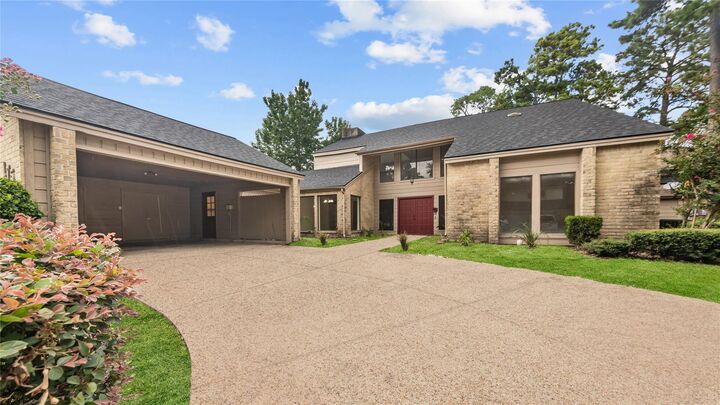 Property Photo: 175 Old Bridge Lake TX 77069