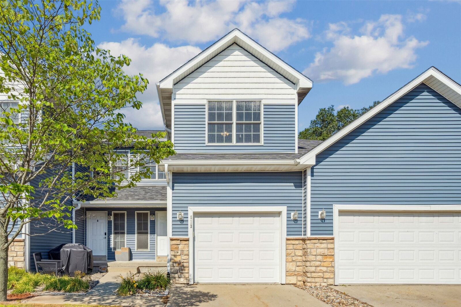 Property Photo:  513 E 4th Street  IA 50124 