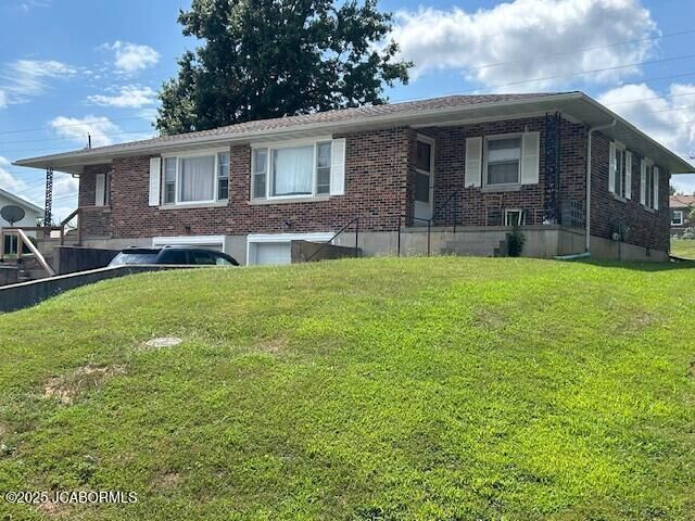 Property Photo:  909 Castlewood Avenue  MO 65251 