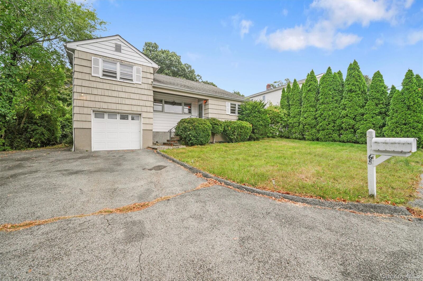 Property Photo:  65 Westlake Drive  NY 10594 