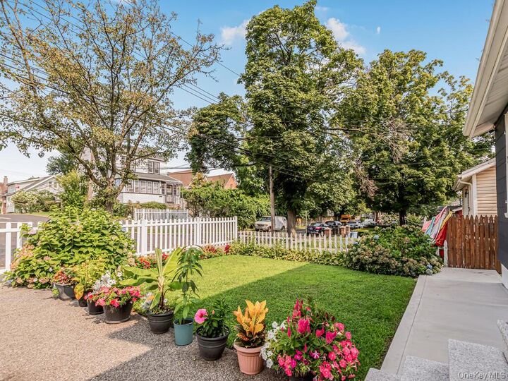 Property Photo:  3992 Rombouts Avenue  NY 10466 