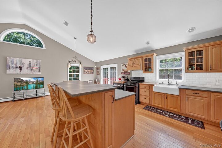 Property Photo:  20 Seaman Road  NY 10919 