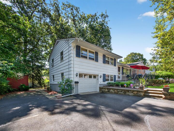 Property Photo:  2 Beech Road  NY 10901 