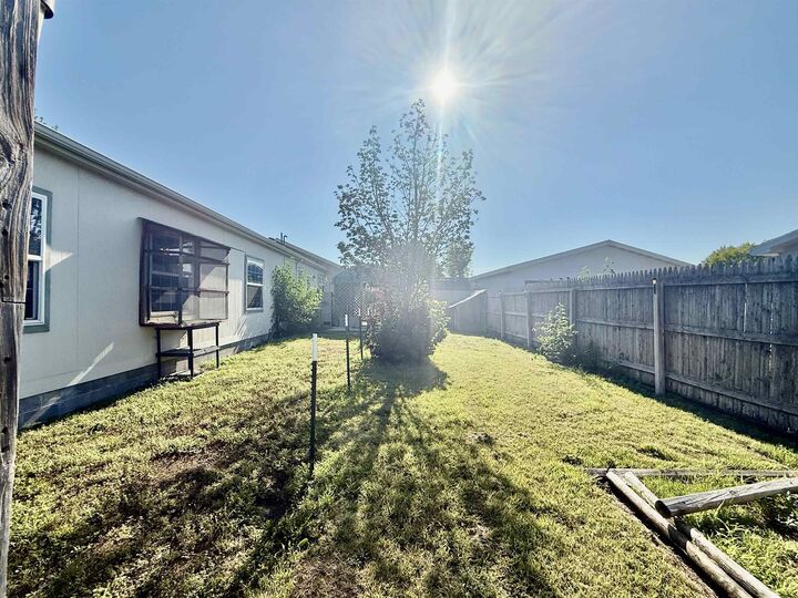 Property Photo: 2901 Goldenrod Crt NE 69101