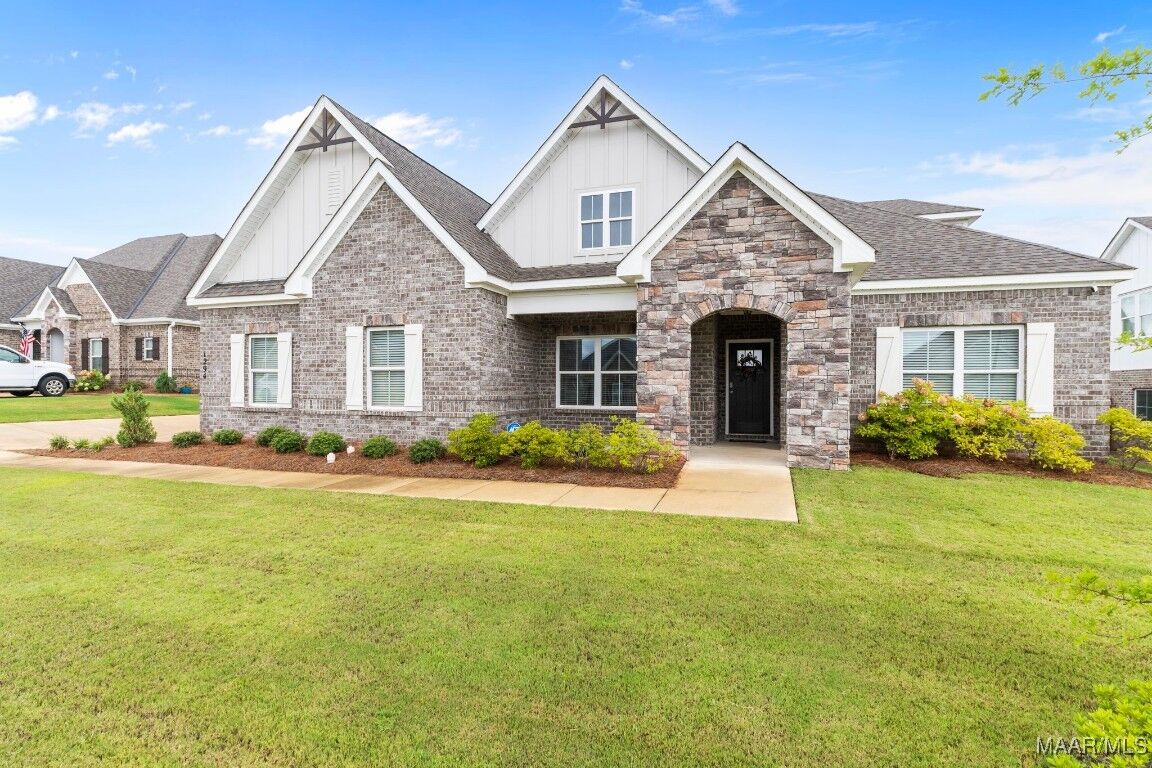 Property Photo:  1294 Charleston Drive  AL 36066 