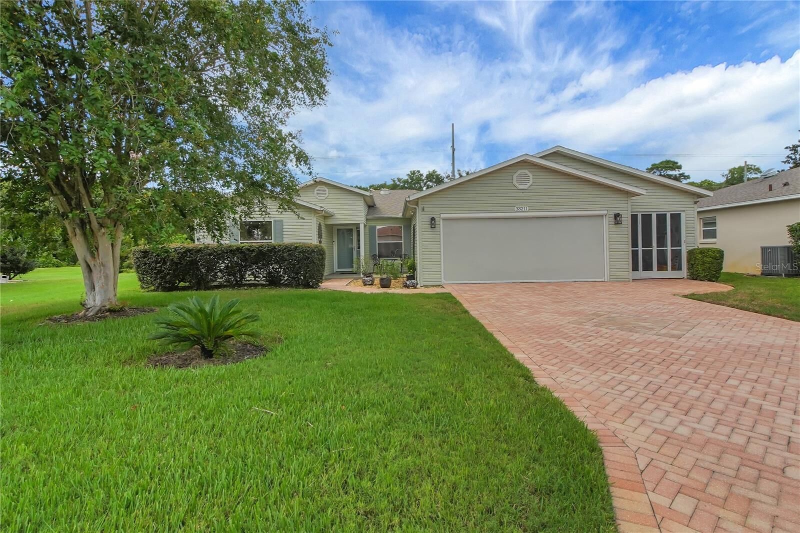 Property Photo: 33211 Pennbrooke Parkway FL 34748