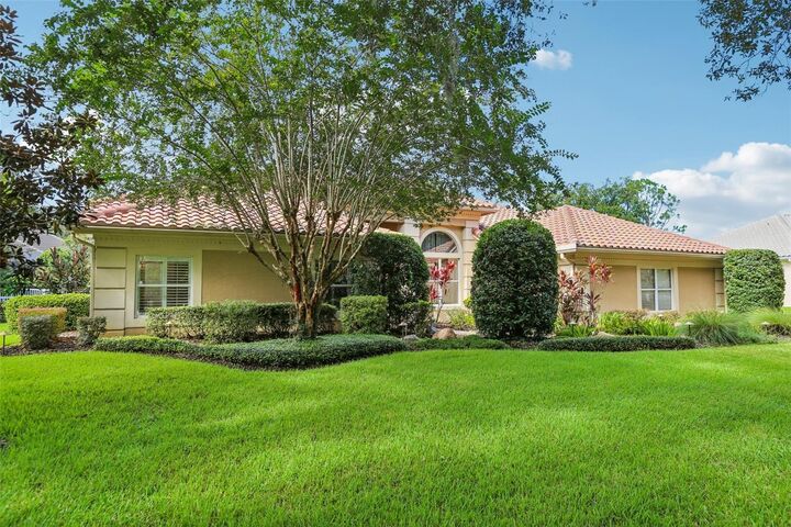 Property Photo:  8939 Magnolia Chase Circle  FL 33647 