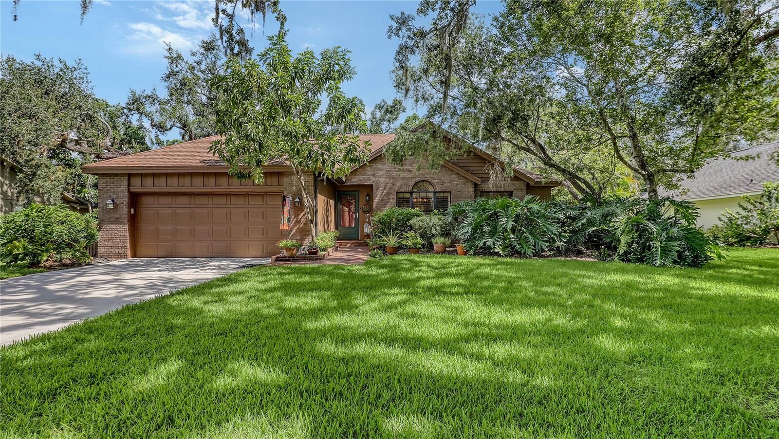 Property Photo:  4453 Little John Trail  FL 34232 
