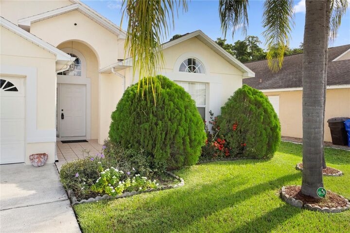 Property Photo: 2151 Remington Pointe Boulevard FL 34743