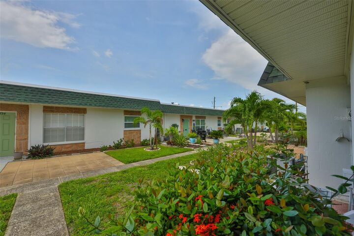 Property Photo: 7741 39th Avenue N FL 33709