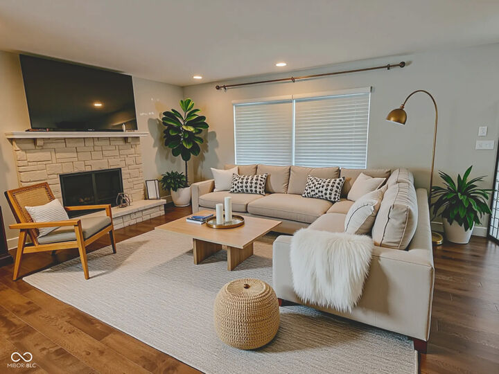 Property Photo: 8201 Windcombe Boulevard IN 46240