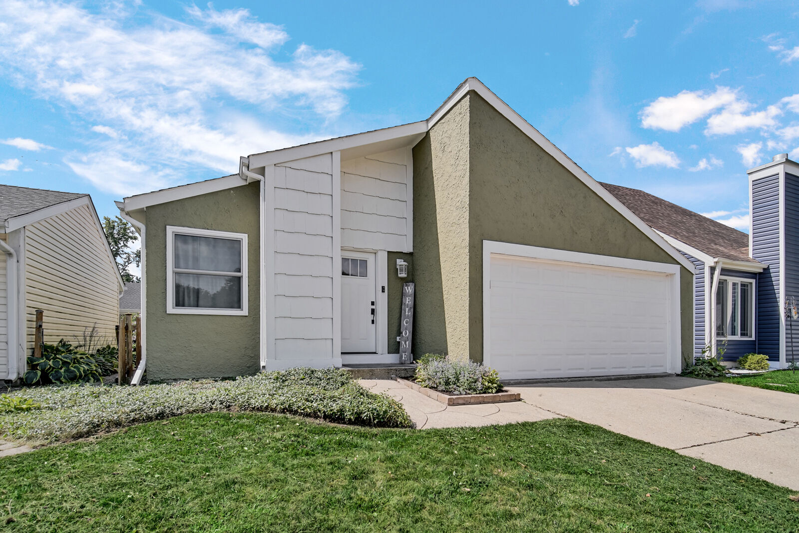 Property Photo: 6386 Kindling Court IL 60532