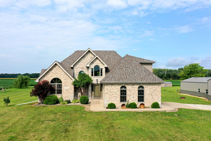 Property Photo: 4602 N 9000 W Road IL 60913