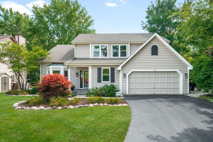 Property Photo: 1139 Thornwood Court IL 60047