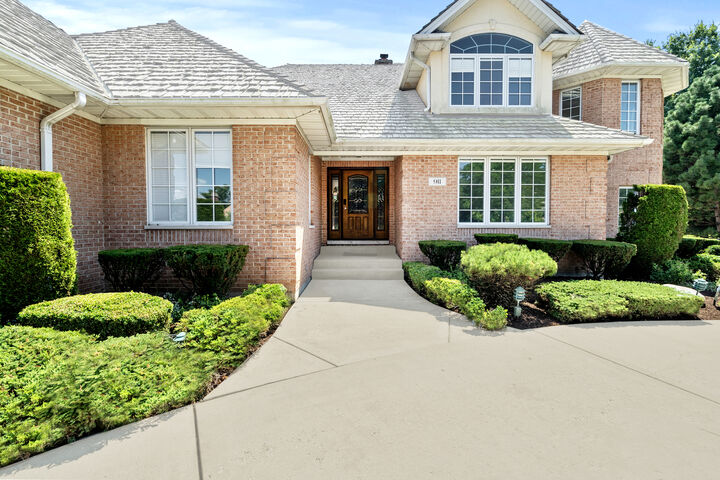 Property Photo: 911 Red Fox Lane IL 60523