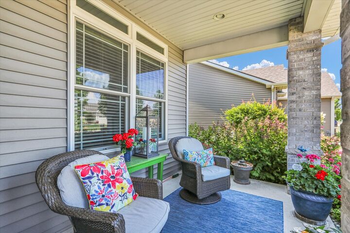 Property Photo:  1121 Declaration Drive  IL 61874 