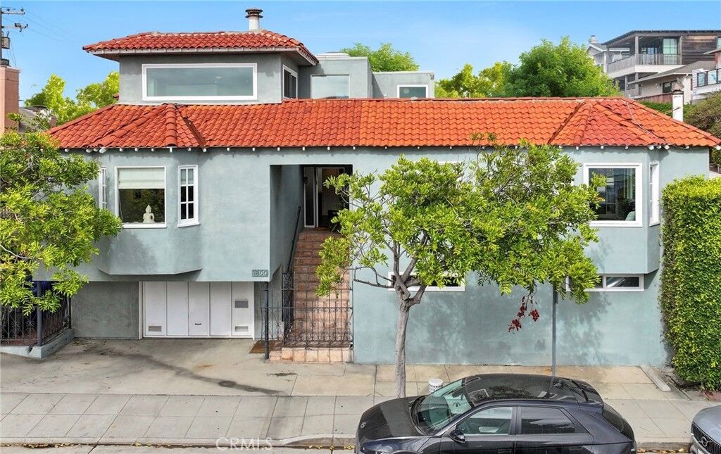 Property Photo: 1800 Highland Avenue CA 90266