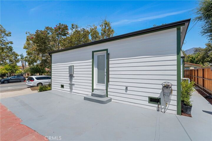 Property Photo:  1016 Highland Avenue  CA 91202 