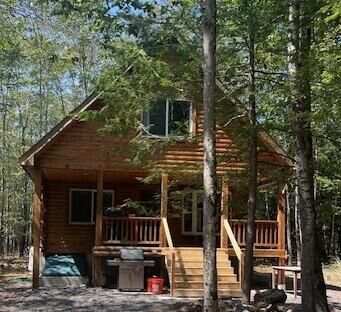 Property Photo:  8 Juniper Circle  ME 04071 