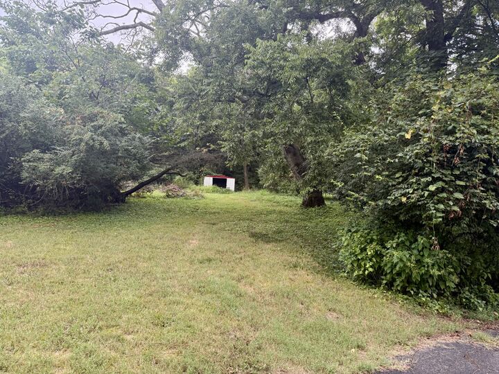 Property Photo: 847 Wren Rd TN 37072
