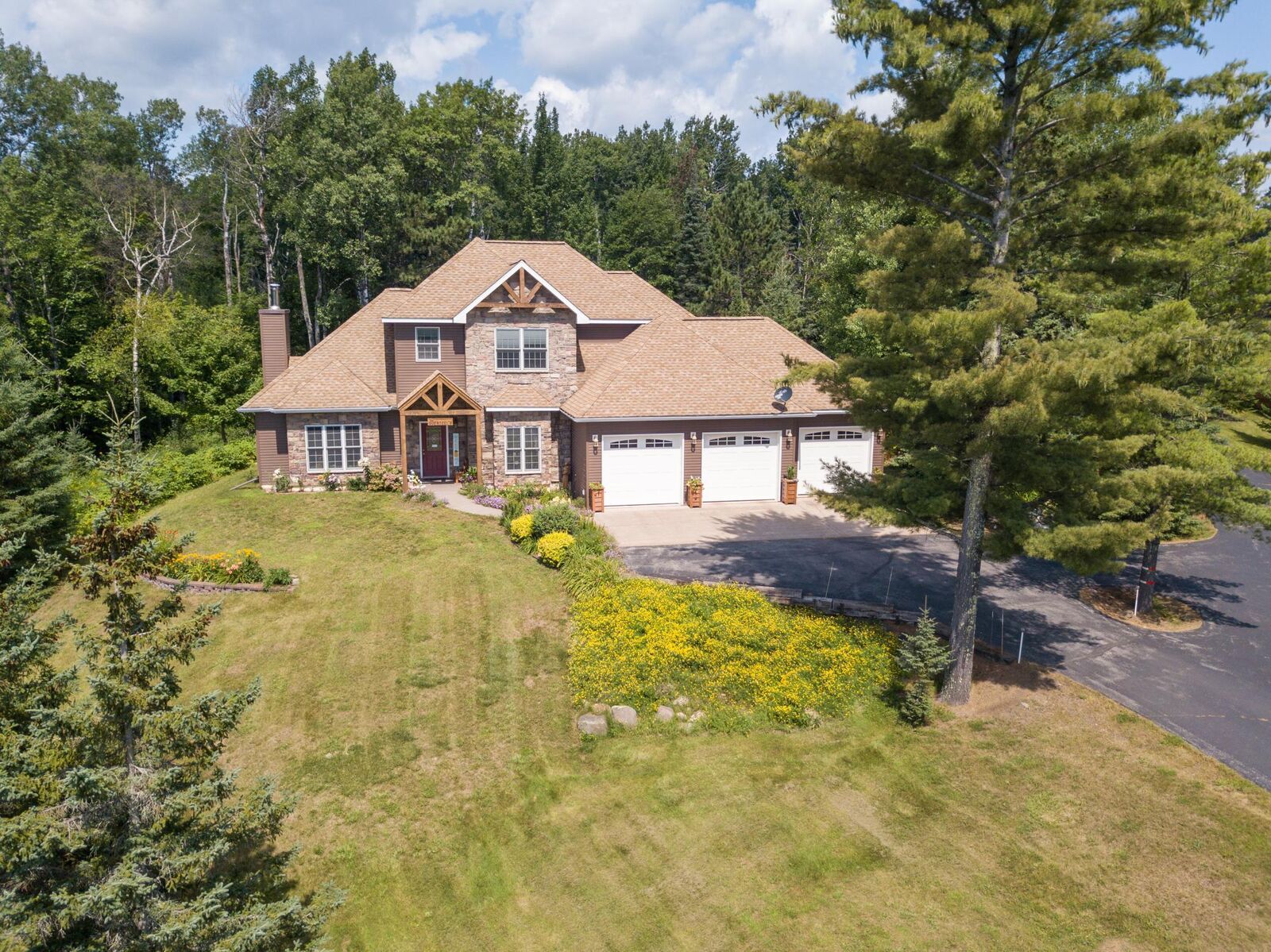 Property Photo: 1768 Stewart River Road MN 55616