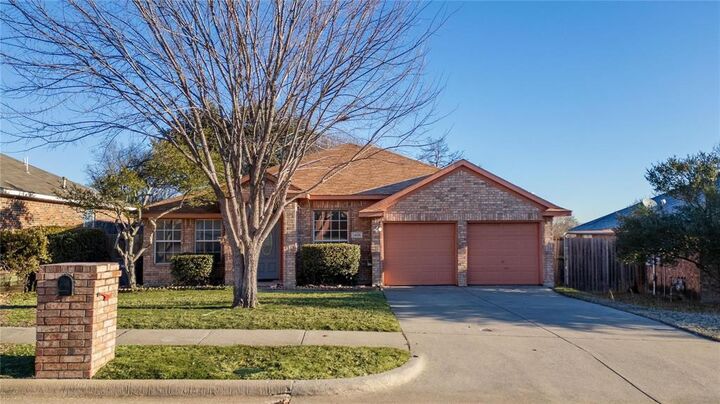 Property Photo:  1406 Courtland Drive  TX 75069 