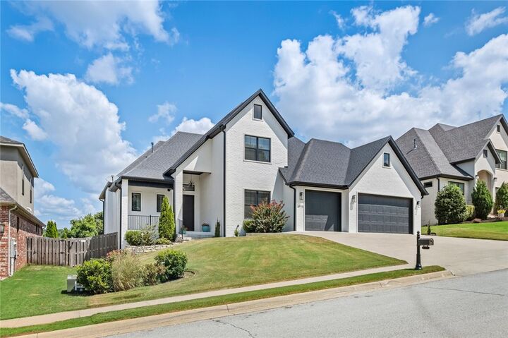 Property Photo: 4711 S Inglewood Road AR 72758