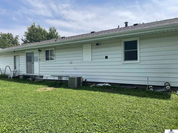 Property Photo:  605 View Street  IA 51653 