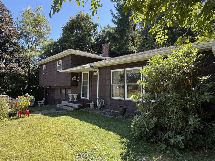 Property Photo: 16 Meadowview Rd MA 01040