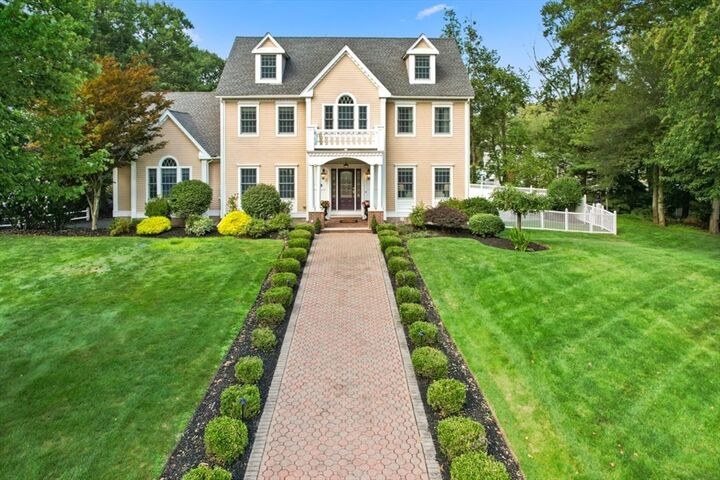 6 Stagecoach Ln  Lynnfield MA 01940 photo