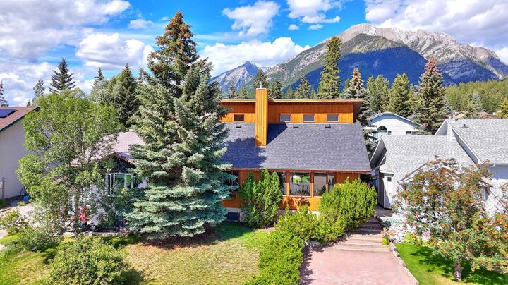 226 Lady Macdonald Drive  Canmore AB T1W 1H3 photo