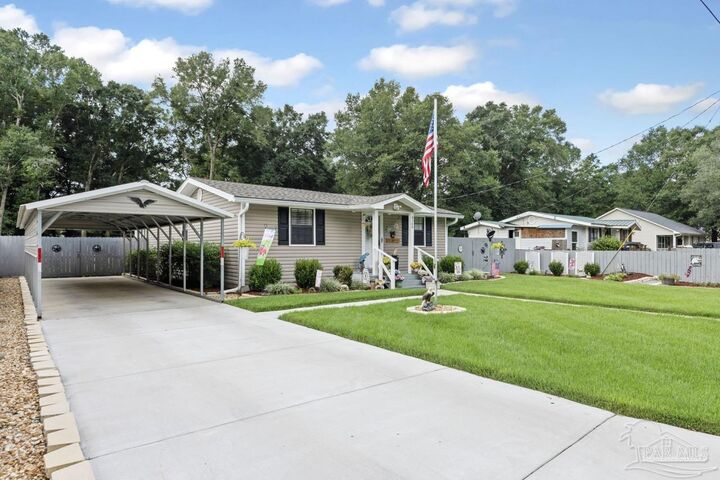Property Photo:  6309 Matador St  FL 32583 