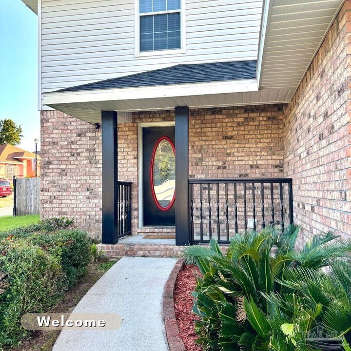 Property Photo: 4007 Embers Landing FL 32505