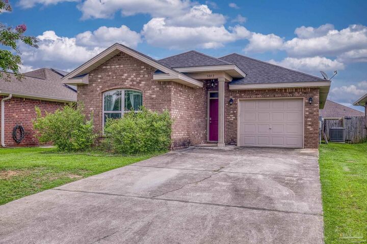 Property Photo: 5802 Corkscrew Ct FL 32571