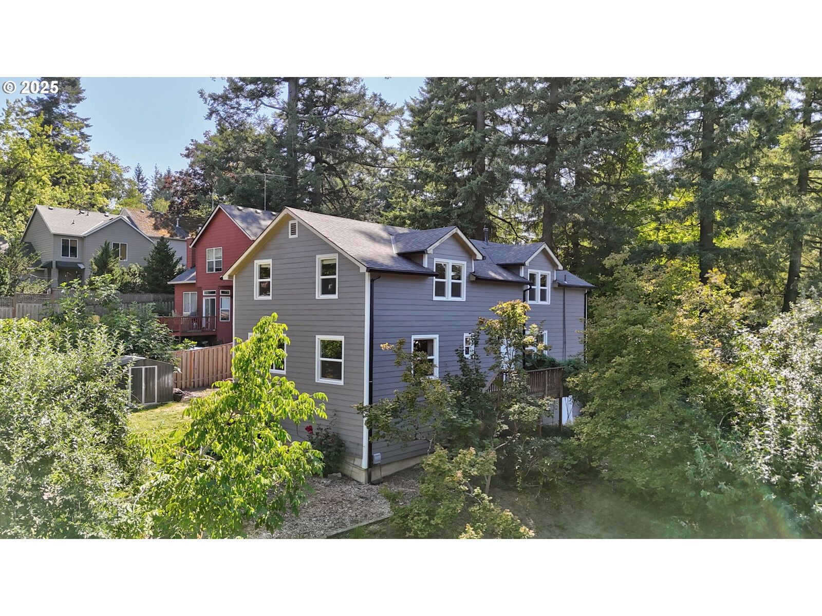 Property Photo:  4480 SW Pasadena St  OR 97219 