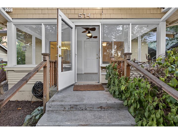 Property Photo: 574 W 13th Ave OR 97401