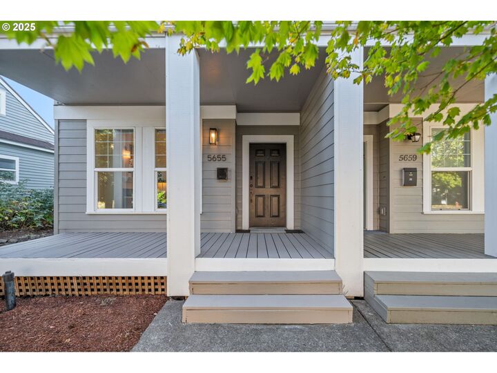 Property Photo: 5655 N Denver Ave OR 97217