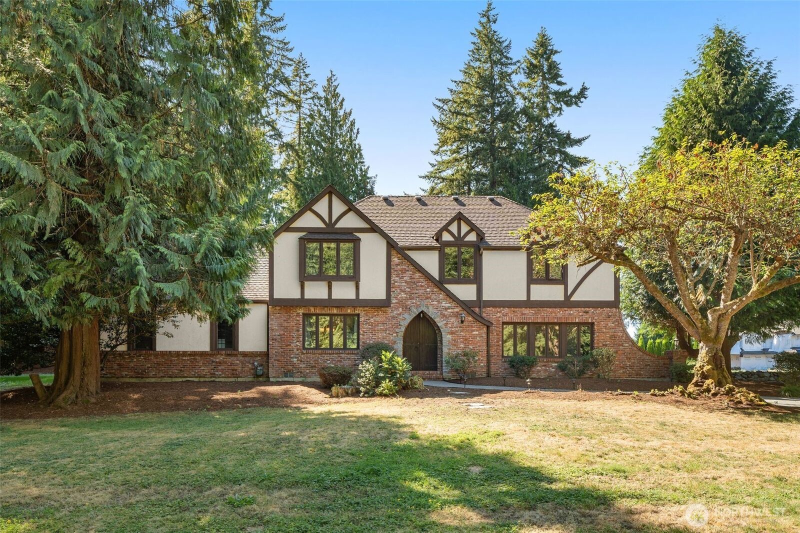 Property Photo:  23330  75th Avenue SE  WA 98072 