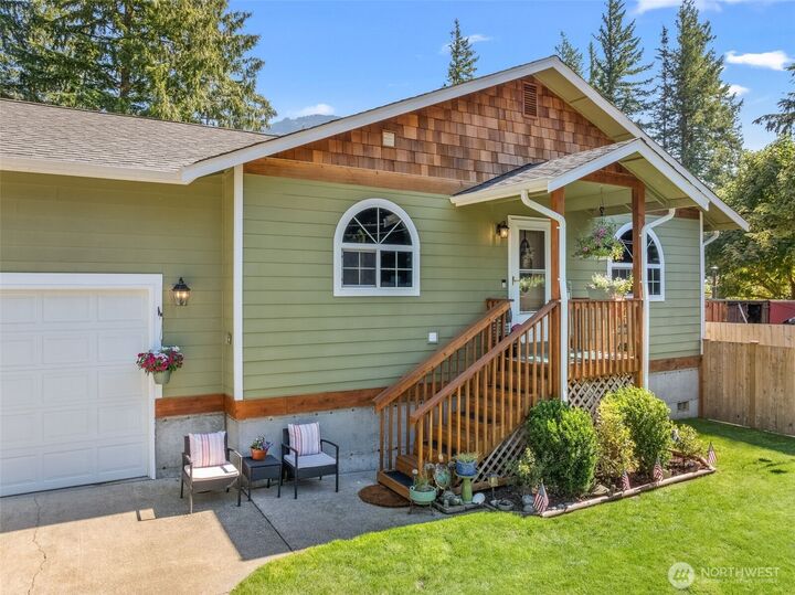 Property Photo:  44024  Fir Road  WA 98251 