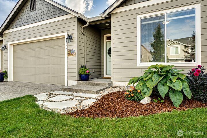 Property Photo:  129 N  88th Drive  WA 98642 