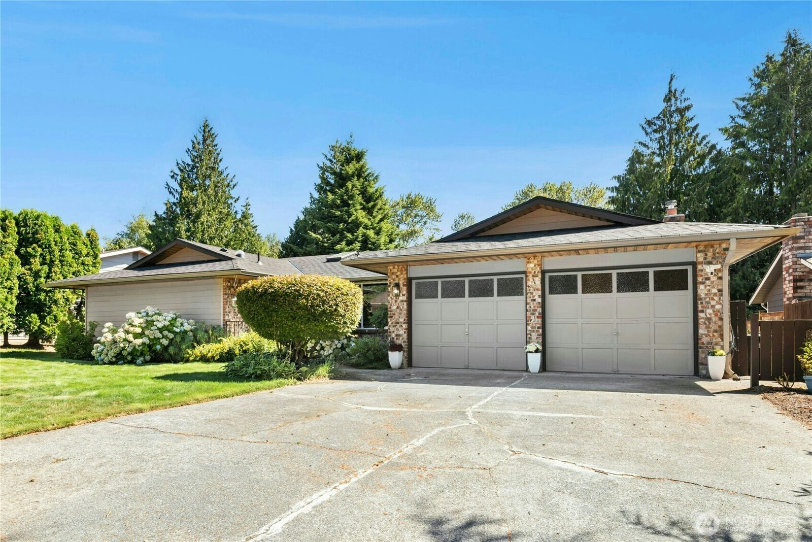 Property Photo:  9215  10th Avenue NE  WA 98208 