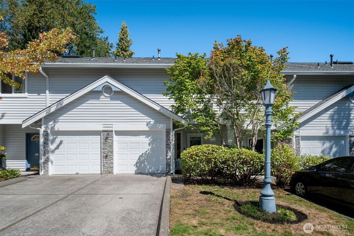 Property Photo:  21502  50th Avenue W 3  WA 98043 