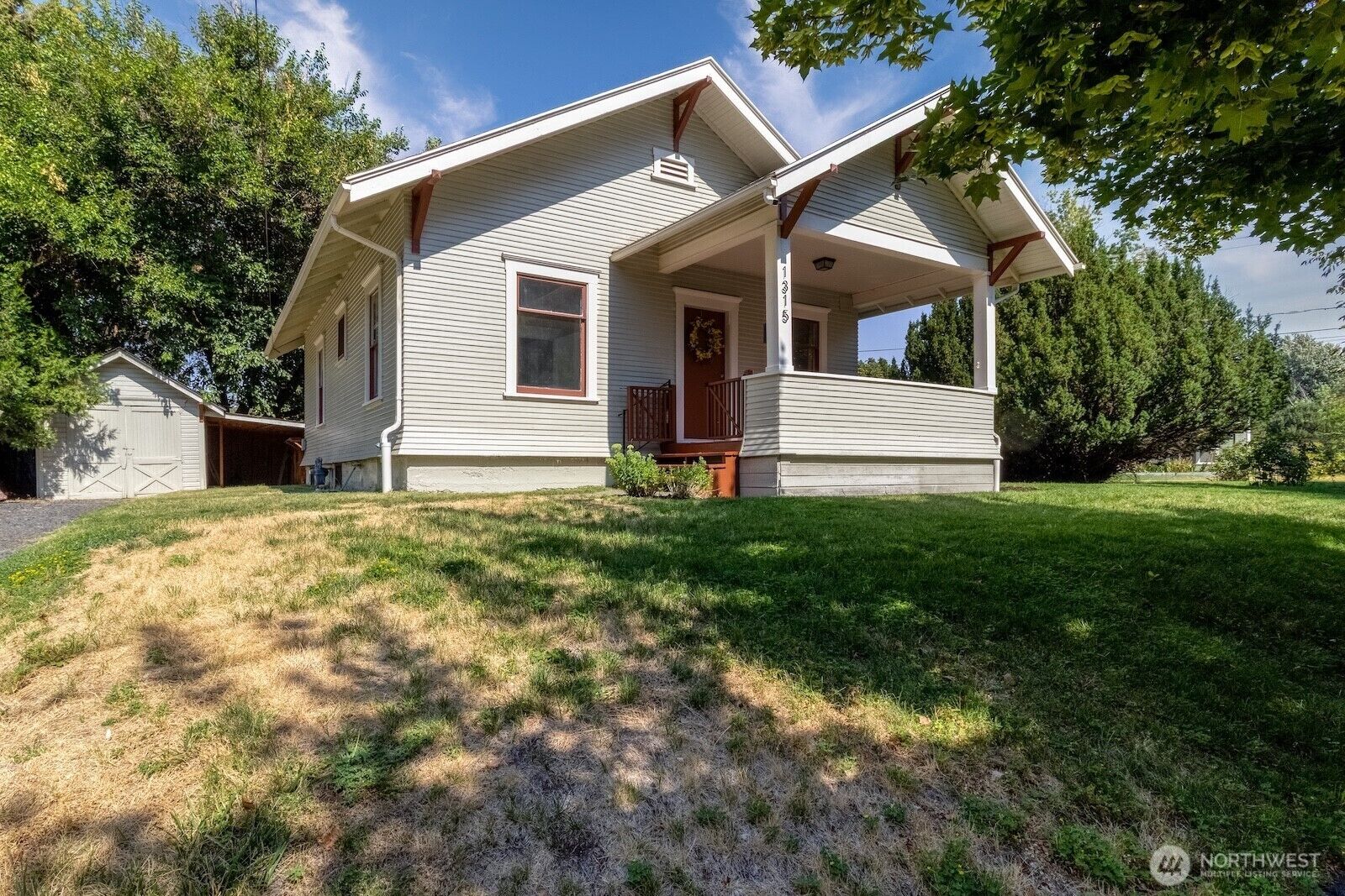 Property Photo:  1315  Figueroa Street  WA 99362 