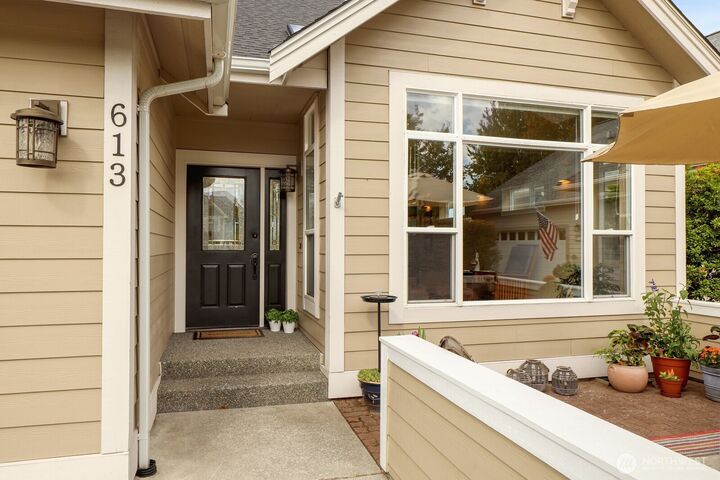 Property Photo:  613 E Maberry Drive  WA 98264 