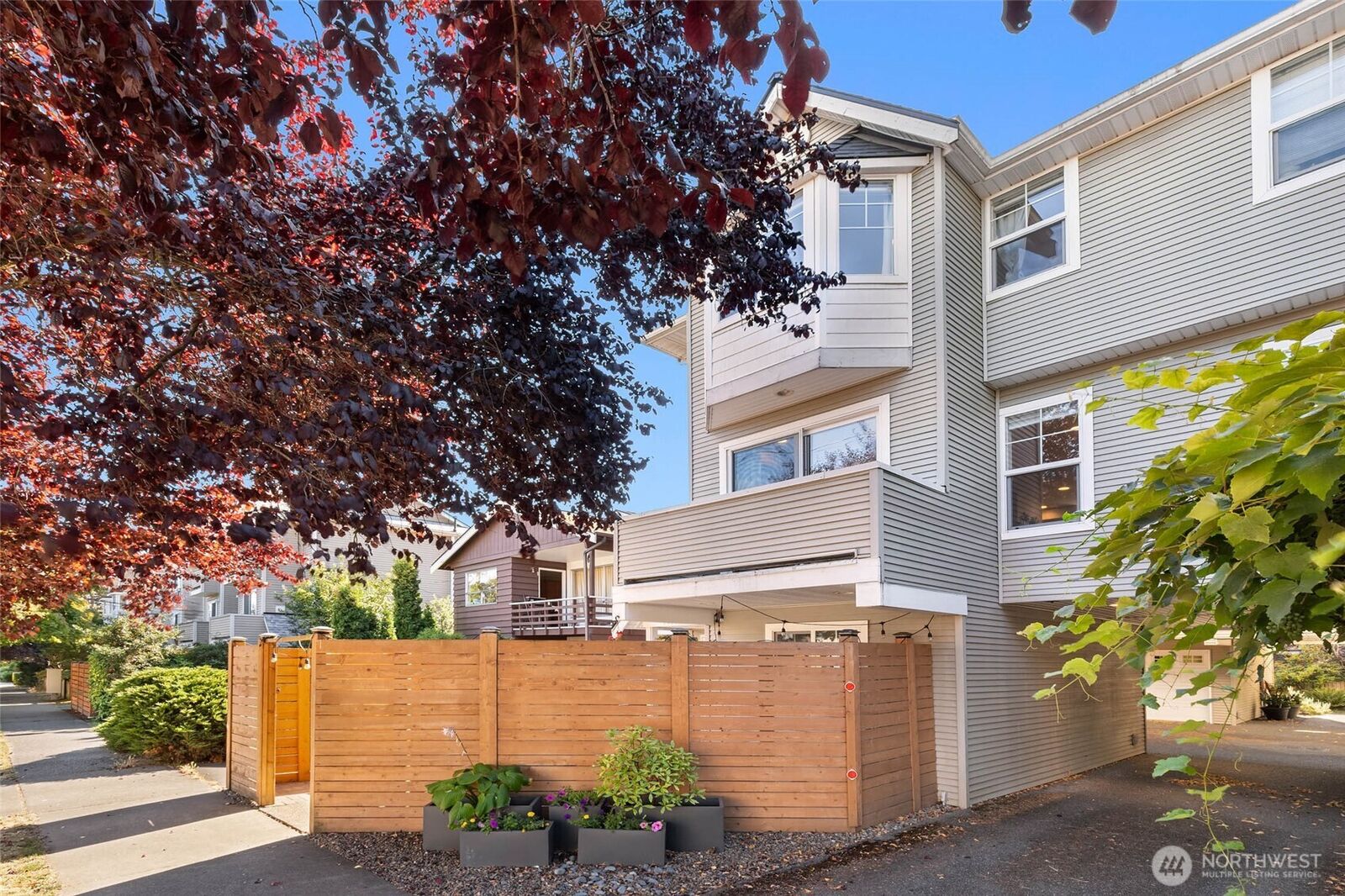 Property Photo:  8833  Stone Avenue N A  WA 98103 