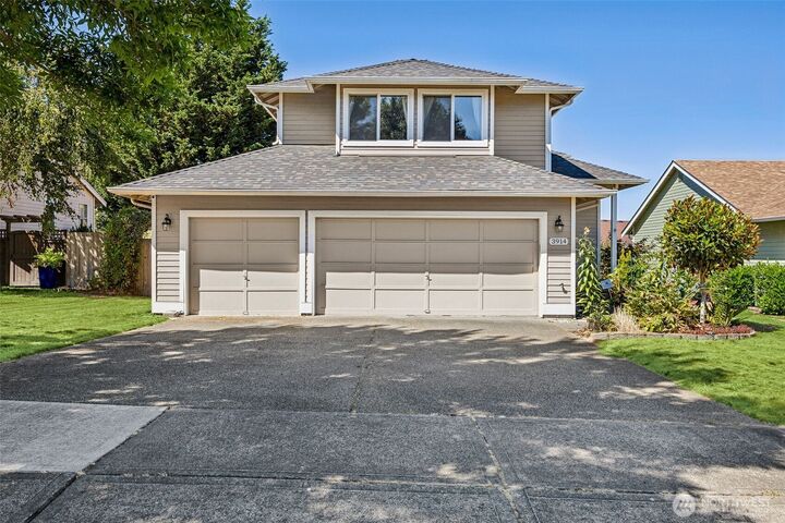 Property Photo: 3914 47th Avenue NE WA 98422