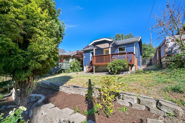 Property Photo:  1614  Grant Street  WA 98225 