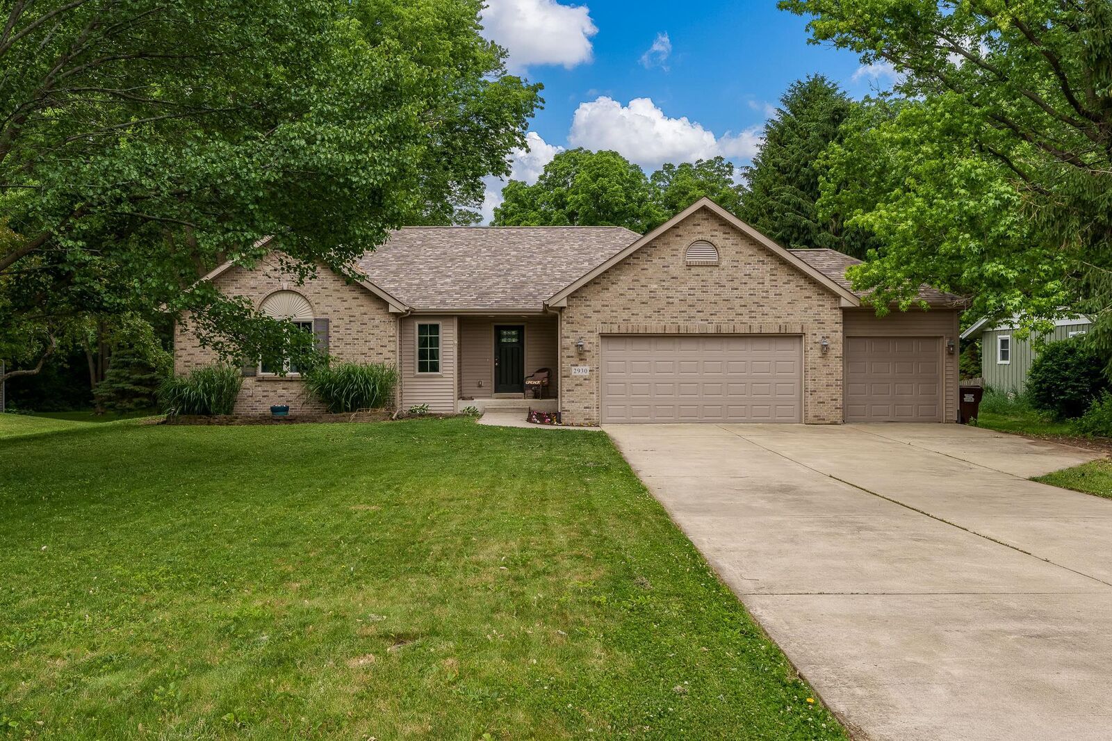 Property Photo:  2930 Reid Farm Road  IL 61114 